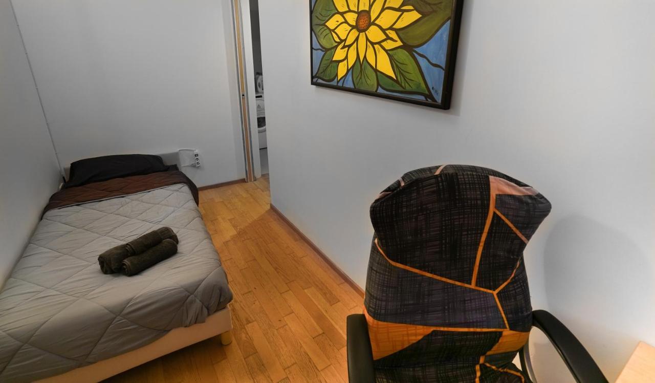 Fast Wifi E Netflix -- Centro Di Rho Vicino Stazione Appartement Buitenkant foto