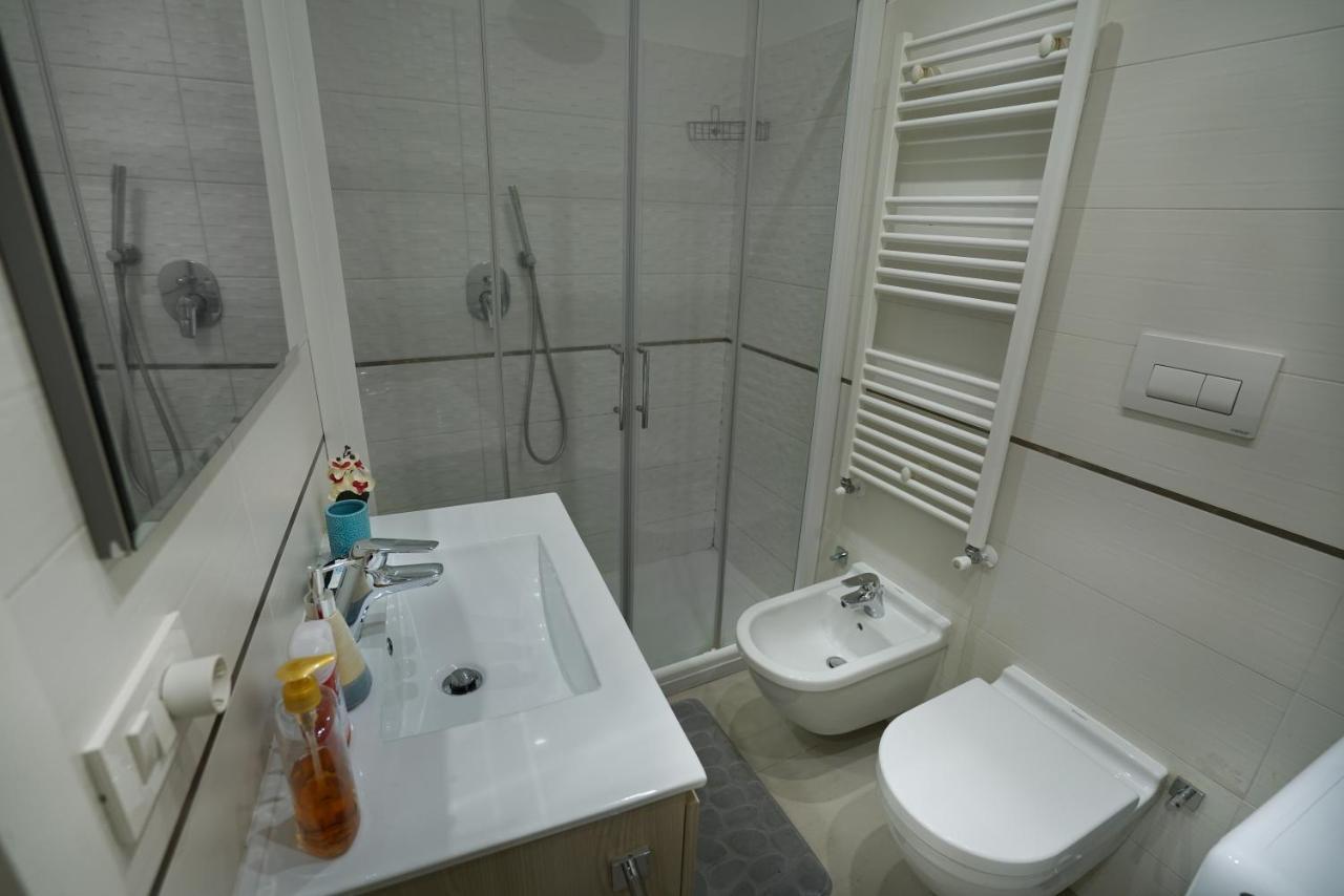 Fast Wifi E Netflix -- Centro Di Rho Vicino Stazione Appartement Buitenkant foto